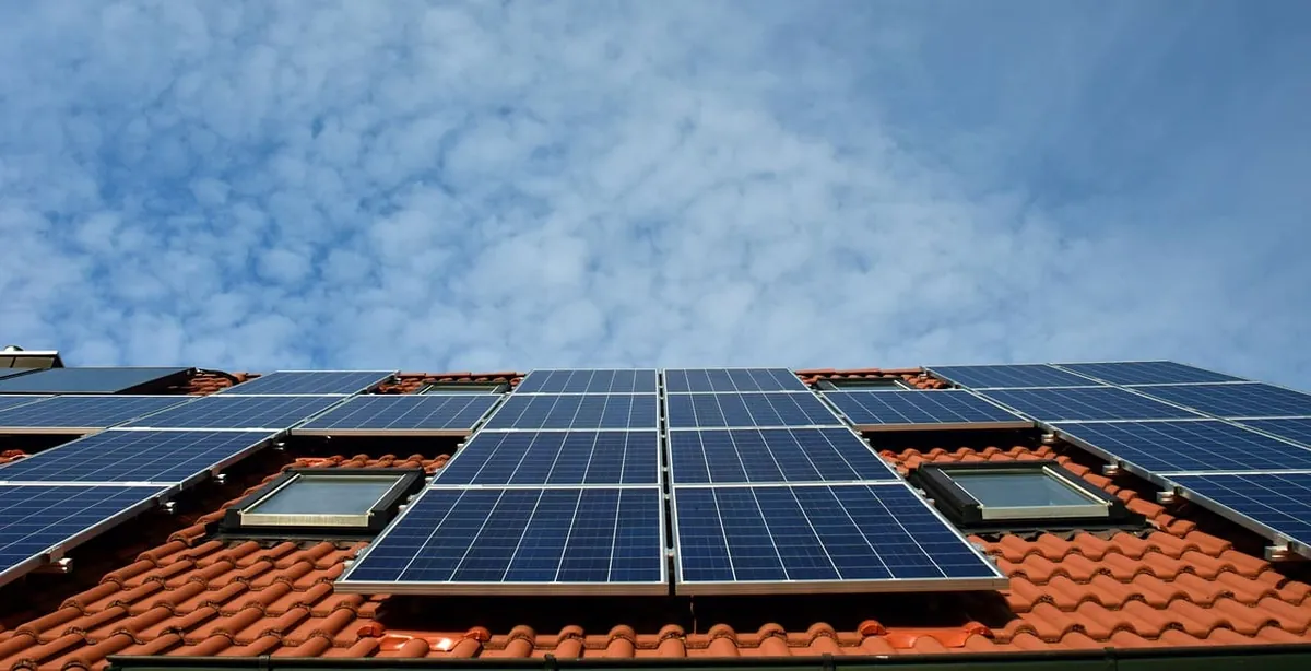 Inverter, microinverter, ottimizzatore di potenza dei pannelli solari – cosa sono e quale scegliere?